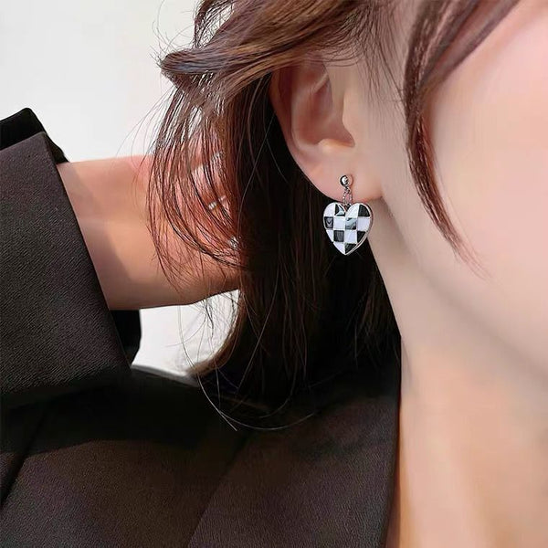Heart Black & White Grid Silver-Foiled Earrings – Statement Alloy Fashion Jewelry | Chamkili.com