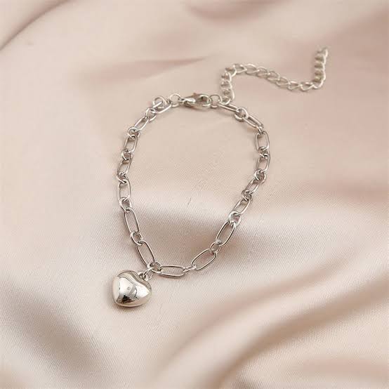 Heart Charm Silver Chain Bracelet – Adjustable Alloy Jewelry | Chamkili.com